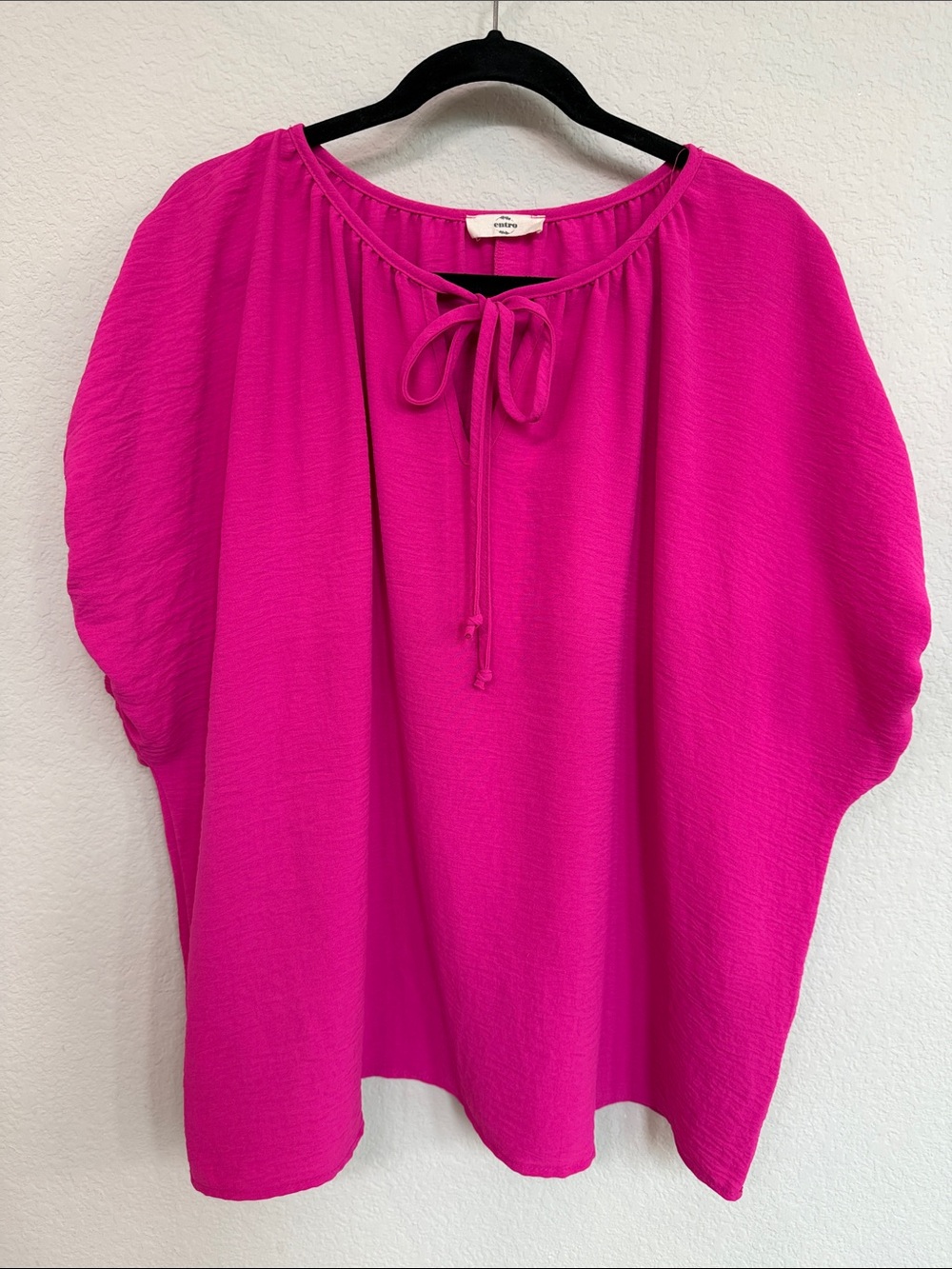 entro Bright Fuchsia Tie-Neck Tunic Top
